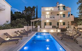 Apartments Marina